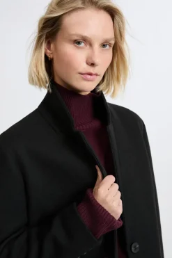 Abrigo corto de corte recto con lana