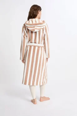 Bata de media longitud a rayas