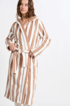 Bata de media longitud a rayas