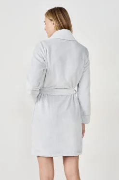 Bata efecto terciopelo