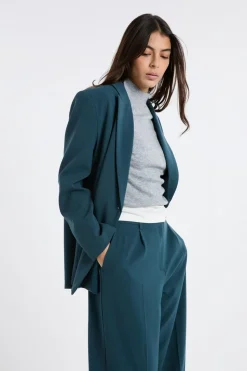 Blazer con cierre cruzado