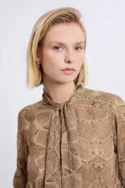 Blouse à nouer sur le devant imprimé serpent