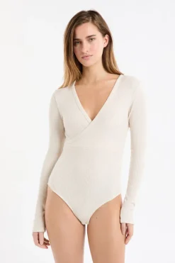 Body de manga larga con cuello cruzado