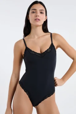 Body de microfibra y encaje