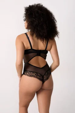 Body de tul y encaje