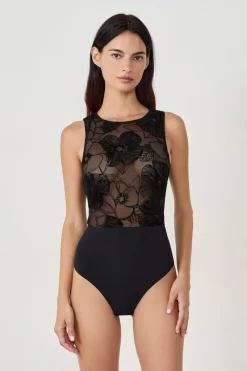 Body sin mangas con motivos