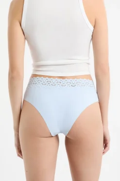 Braga brasileña de cintura baja en forma de V de microfibra y encaje