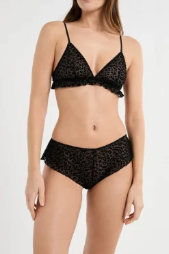 Braga brasileña de tul