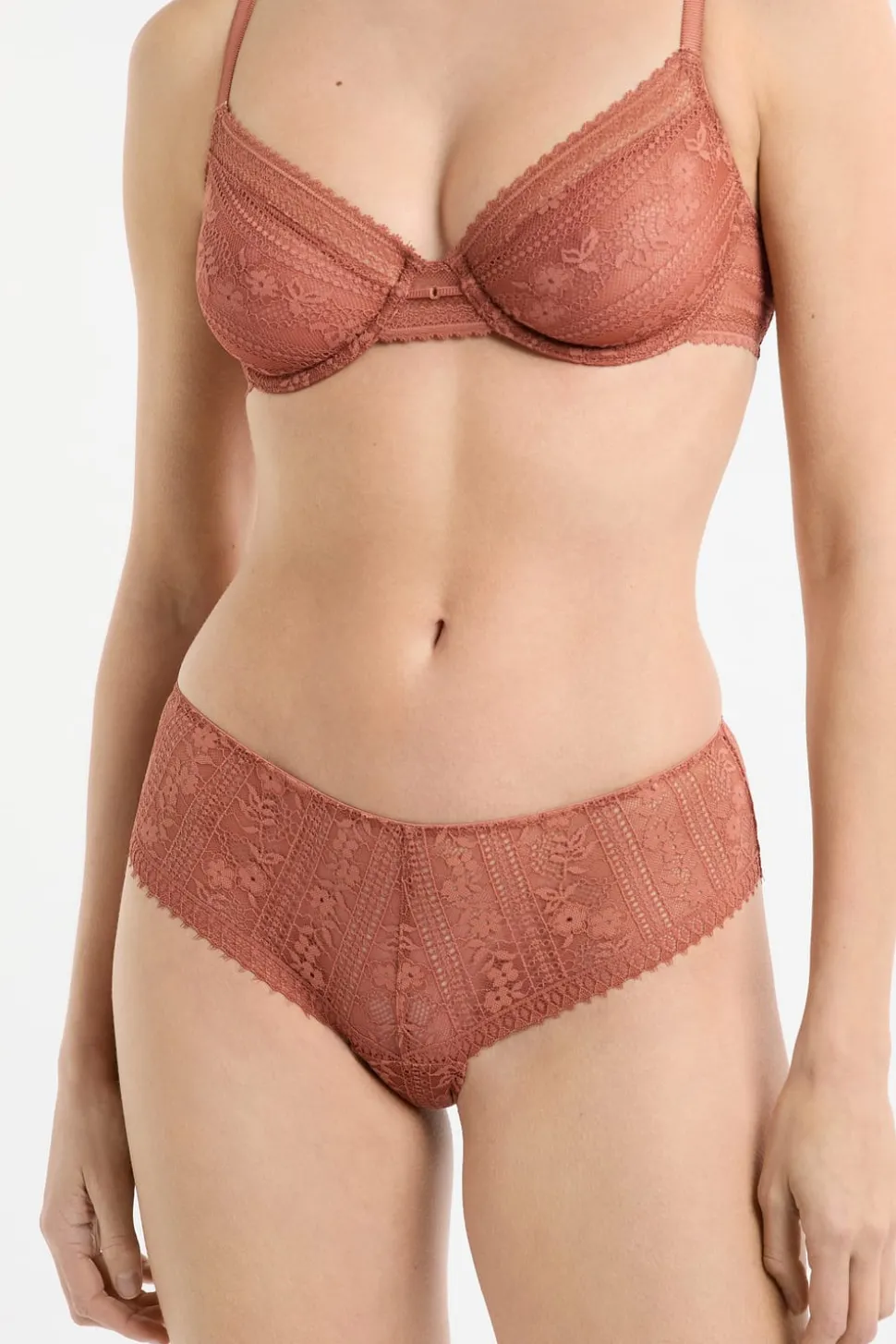 Braga culotte de encaje