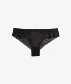 Braguita brasileña de tul bordado