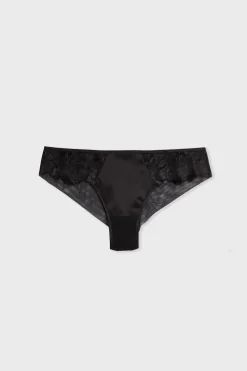 Braguita brasileña de tul bordado