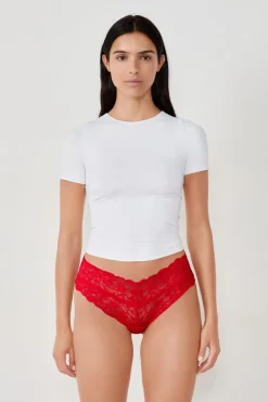 Braguita brasileña en V de encaje