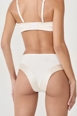 Braguita de microfibra satinada