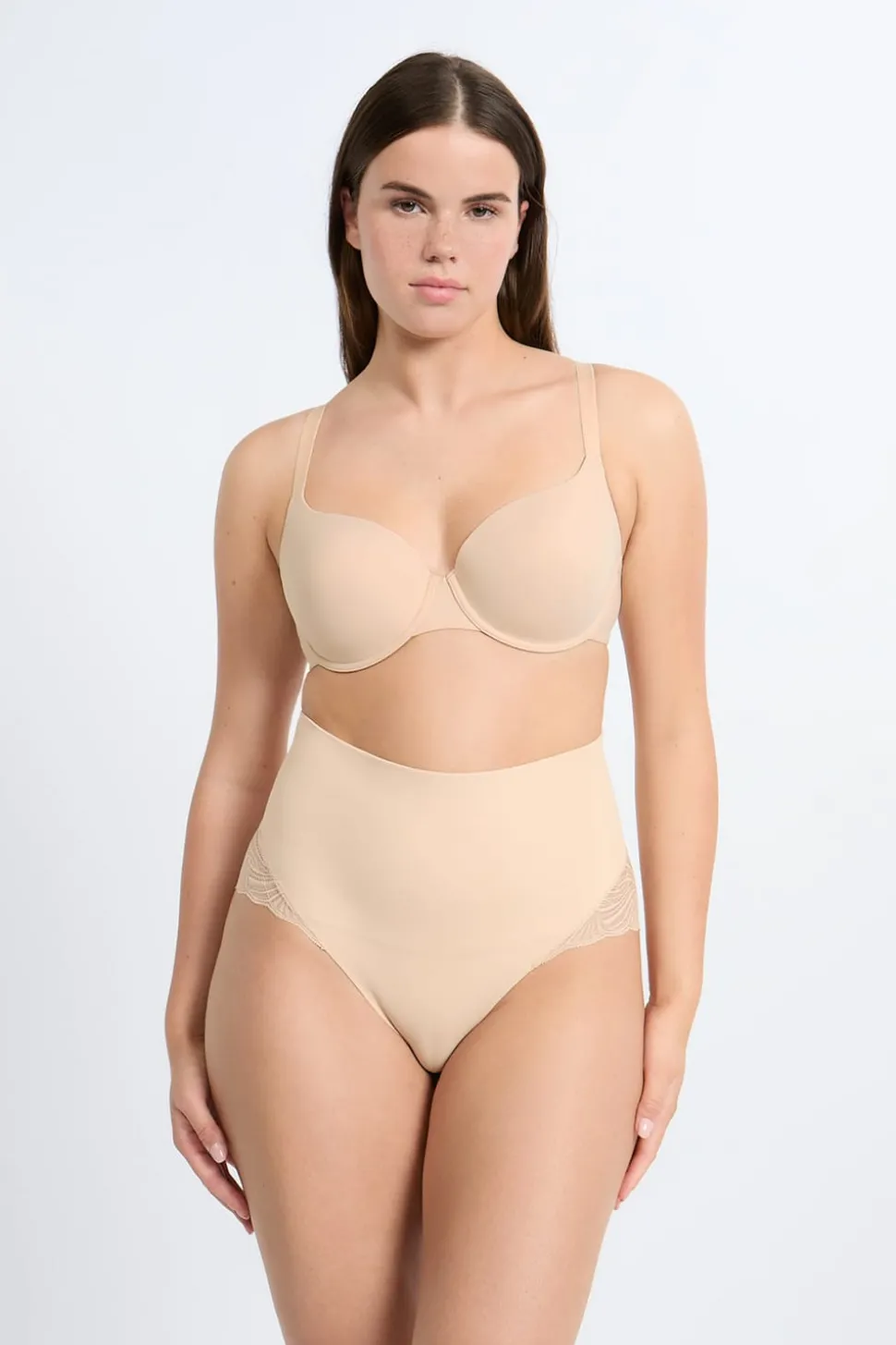 Braguita de talle alto con detalle de encaje - Sujeción media