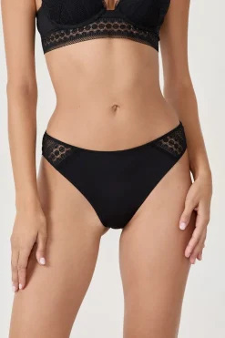 braguitas con detalle de encaje