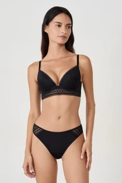 braguitas con detalle de encaje