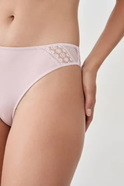 braguitas con detalle de encaje