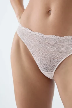 Braguitas de encaje
