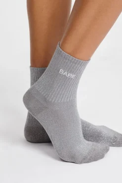 Calcetines irisados con letras