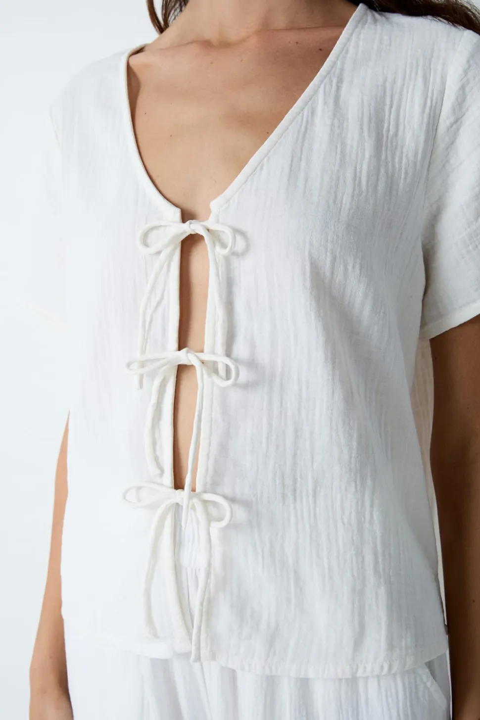 Camisa de manga corta de algodón con lazos