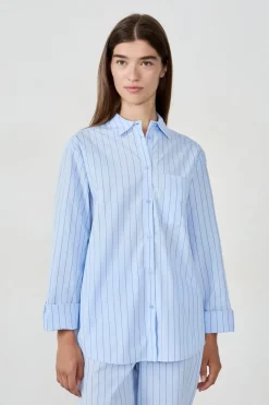 Camisa de pijama a rayas