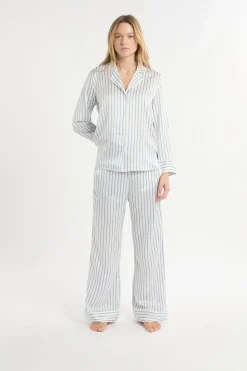 Camisa de pijama a rayas de satén