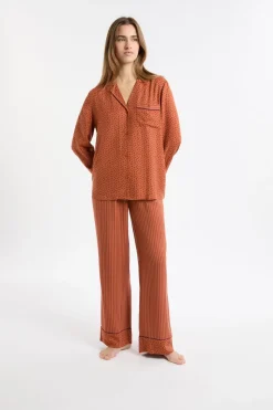 Camisa de pijama con estampado de corazones