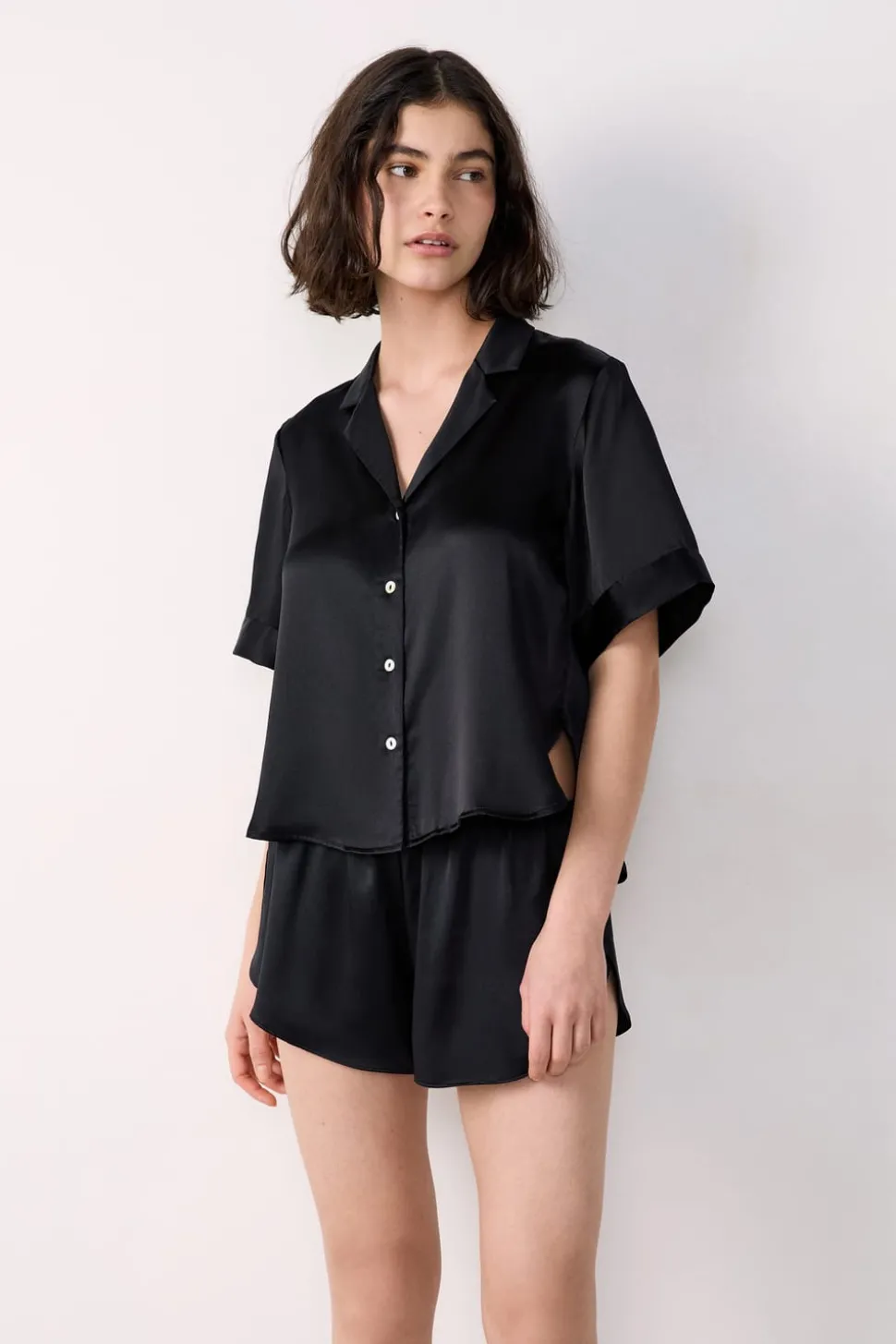 Camisa de pijama de seda de manga corta