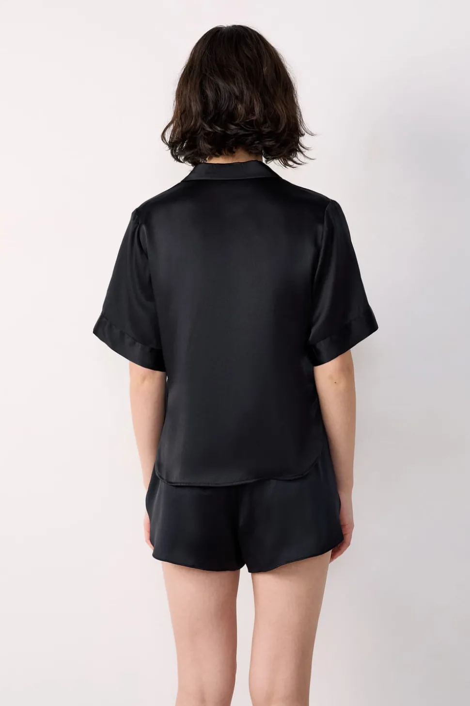 Camisa de pijama de seda de manga corta