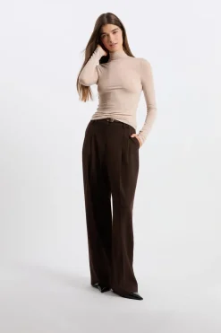 Camiseta de cuello alto con lana