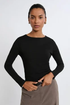 Camiseta de cuello redondo y manga larga