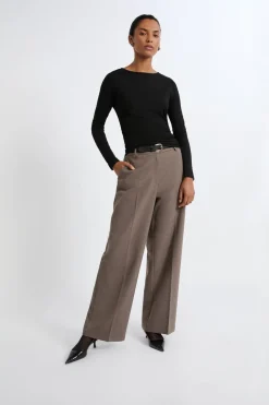 Camiseta de cuello redondo y manga larga