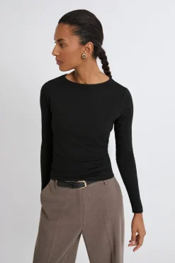 Camiseta de cuello redondo y manga larga