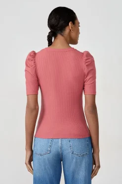 Camiseta de manga corta con hombros abullonados