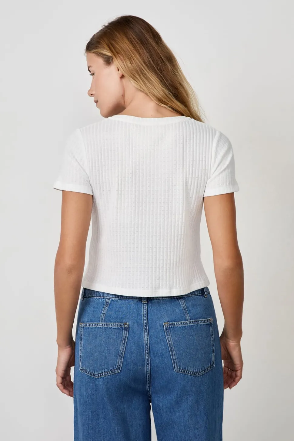 Camiseta de manga corta con botones