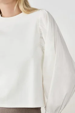 Camiseta de manga larga y cuello redondo