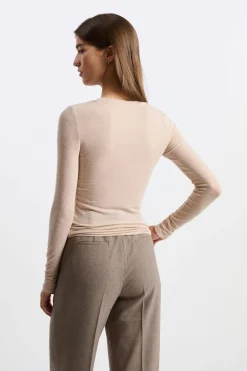 Camiseta de manga larga y cuello redondo