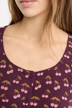Camiseta de pijama con estampado de cerezas