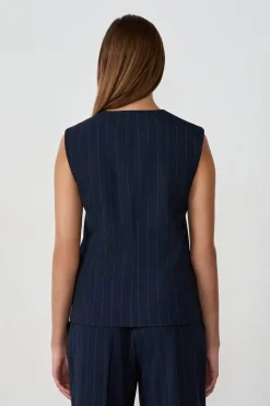 Chaleco sin mangas con botones