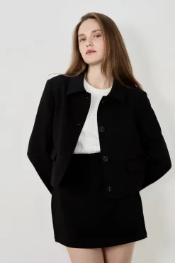 Chaqueta blazer corta