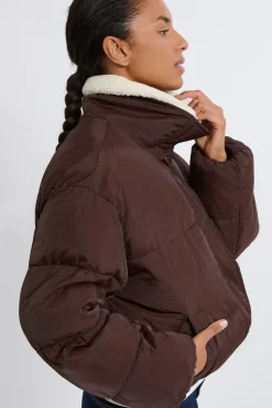 Chaqueta corta acolchada