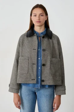 Chaqueta corta de jacquard con lana