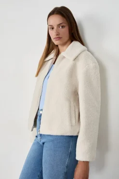 Chaqueta de piel sintética