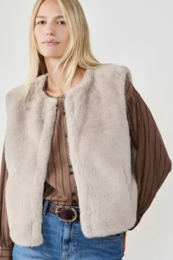 Chaqueta sin mangas de piel sintética