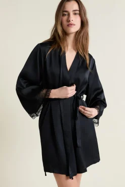 Déshabillé satiné