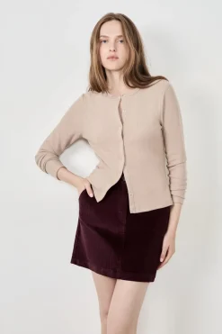 Falda corta de terciopelo