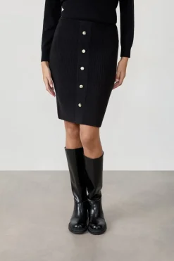 Falda larga abotonada