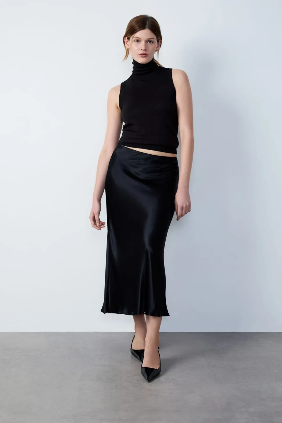 Falda larga de satén