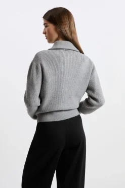 Jersey con cuello camisero y cremallera