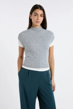 Jersey sin mangas con cuello alto